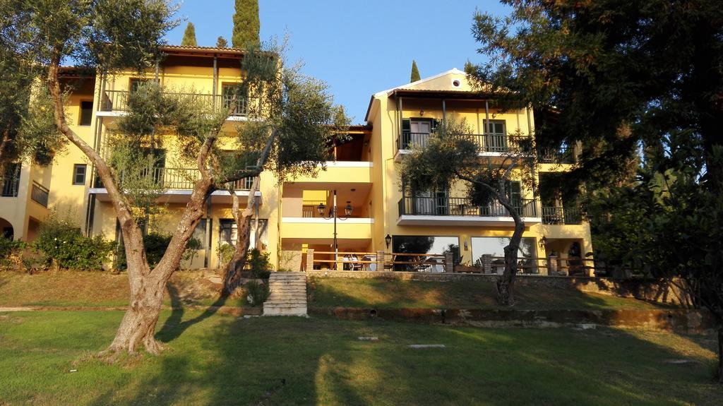 Intermezzo Apartamento Kontokali Exterior foto